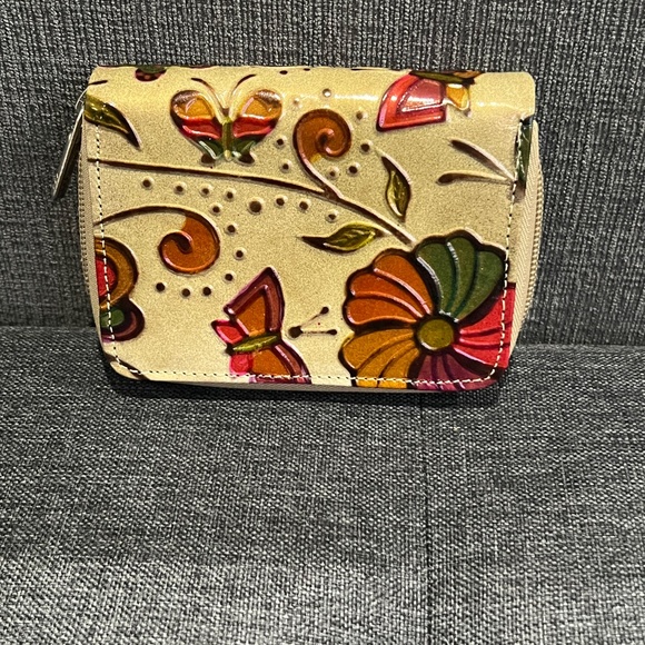 Cambel Square Leather Wallet - Picture 2 of 7